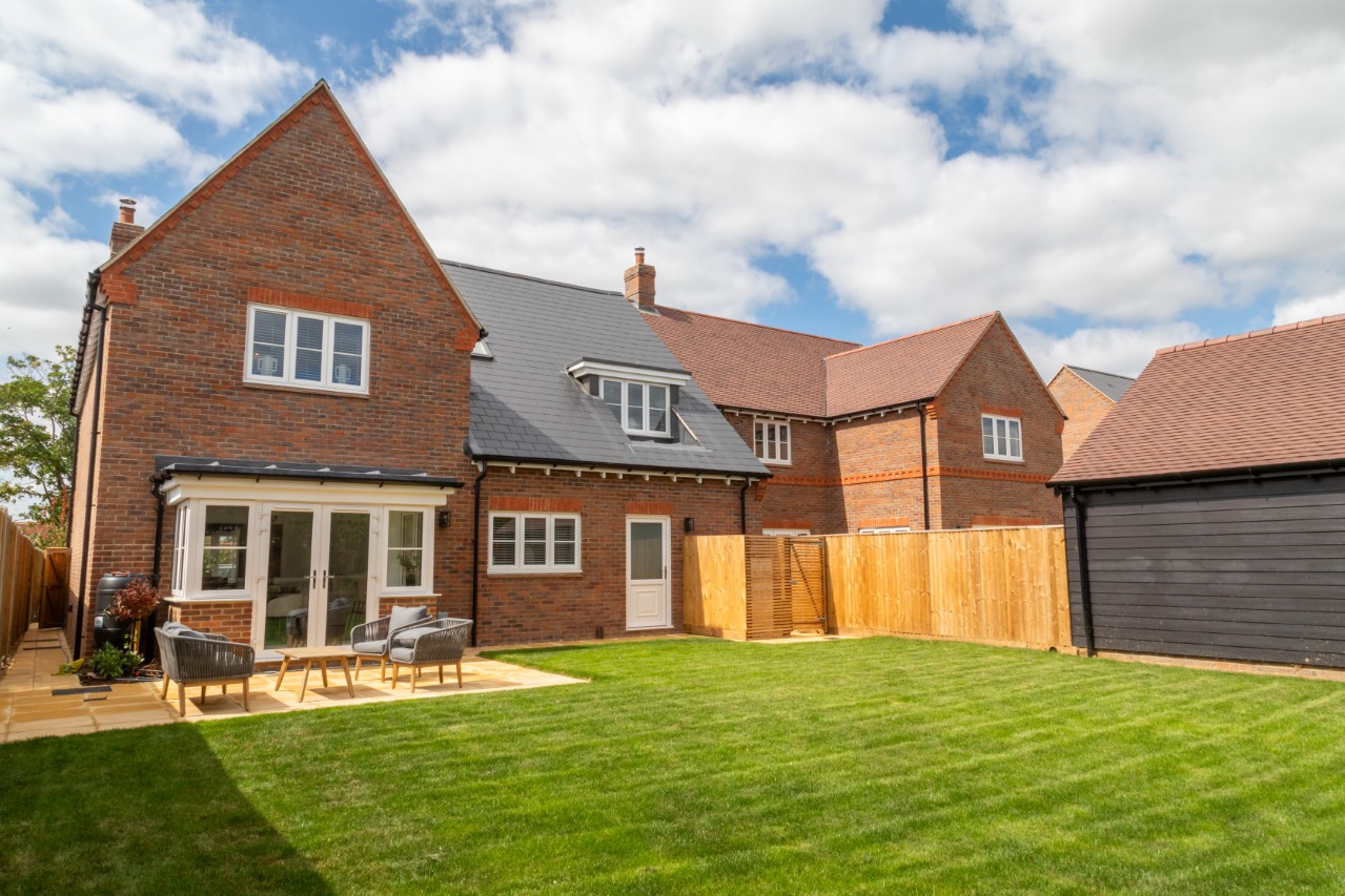 Deanfield Row Plot 7